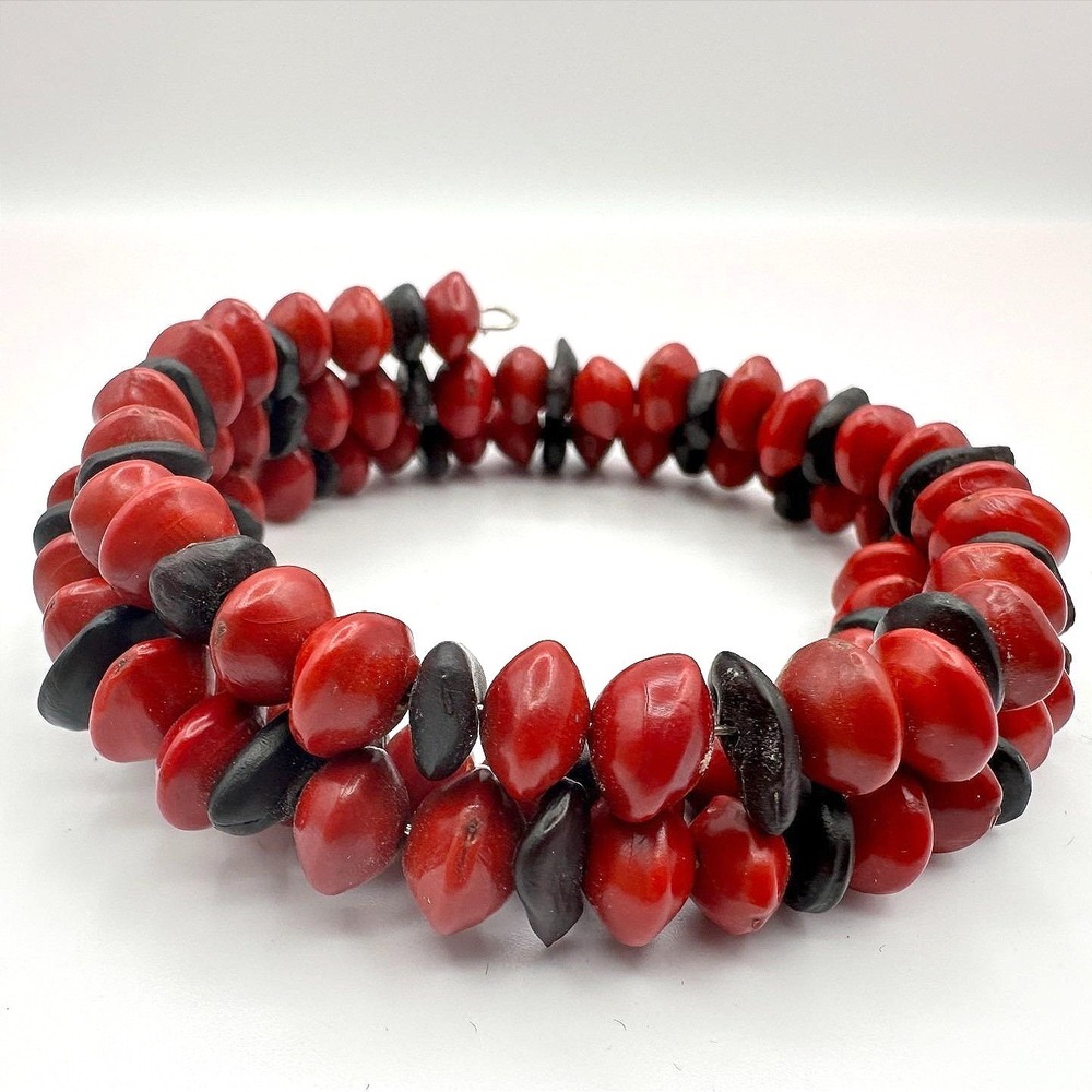Vintage 90s‎ Red & Black Seed Beaded Wrap Bracelet Boho Women's Classic Jewelry